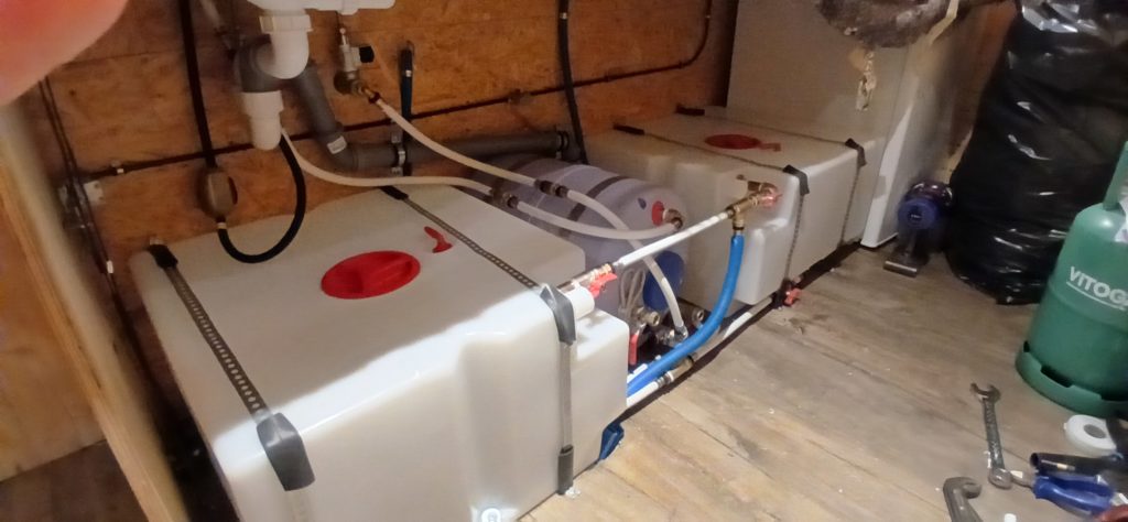 2025-12-27-17.12.06-1024x474 Woody