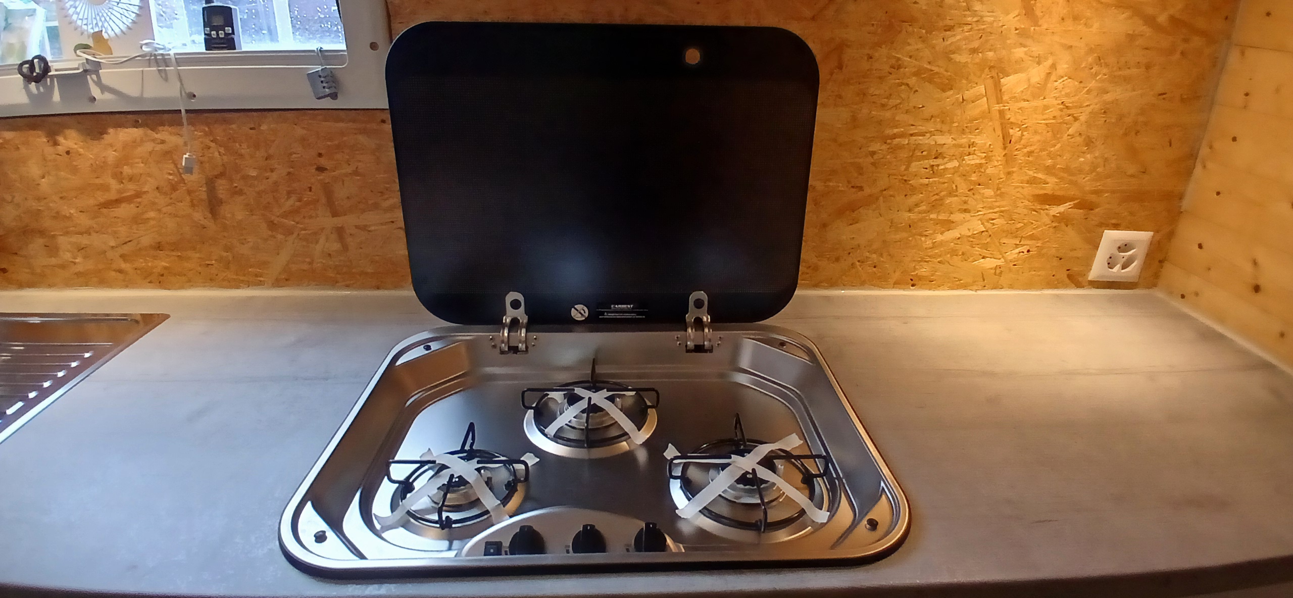 2026-02-21-11.21.20 WOODY - Coffret gaz